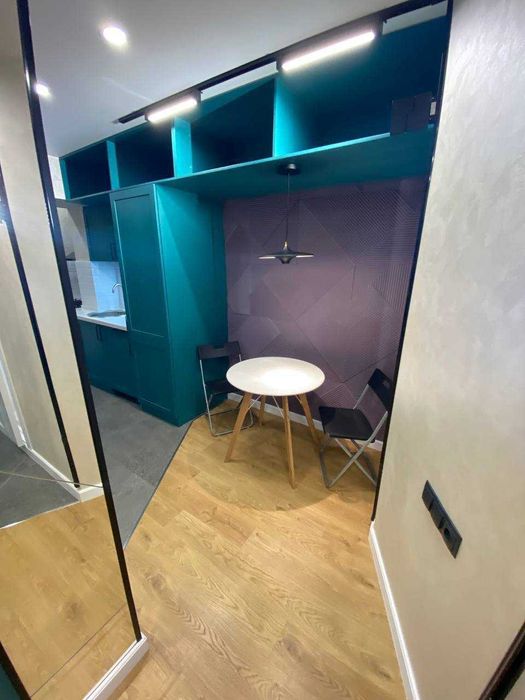 срочно Аренда квартира на Айбек метро 2 ком евро-ремонт никто не жил