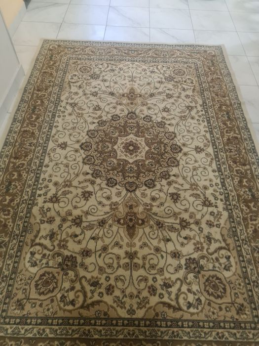 Продам ковёр 2*3