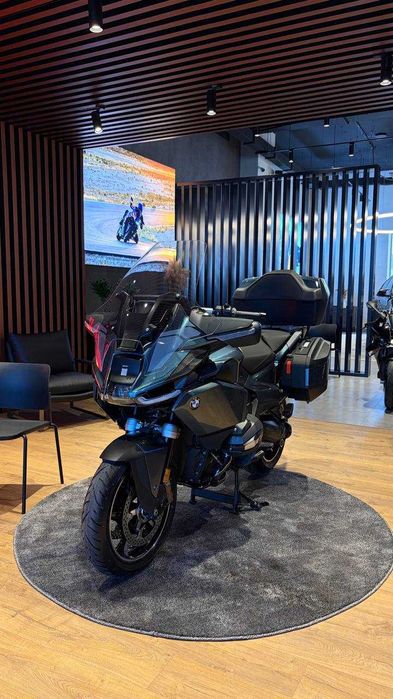 BMW R1300RT Aurelius Green 2026