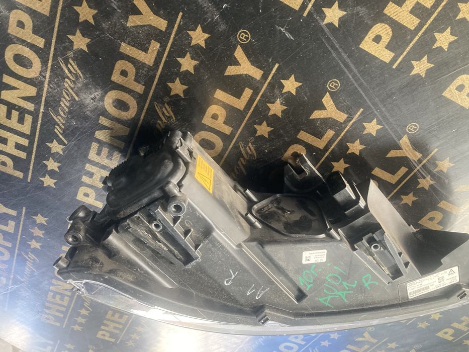 Audi A1 2010 година Led Ляв Фар