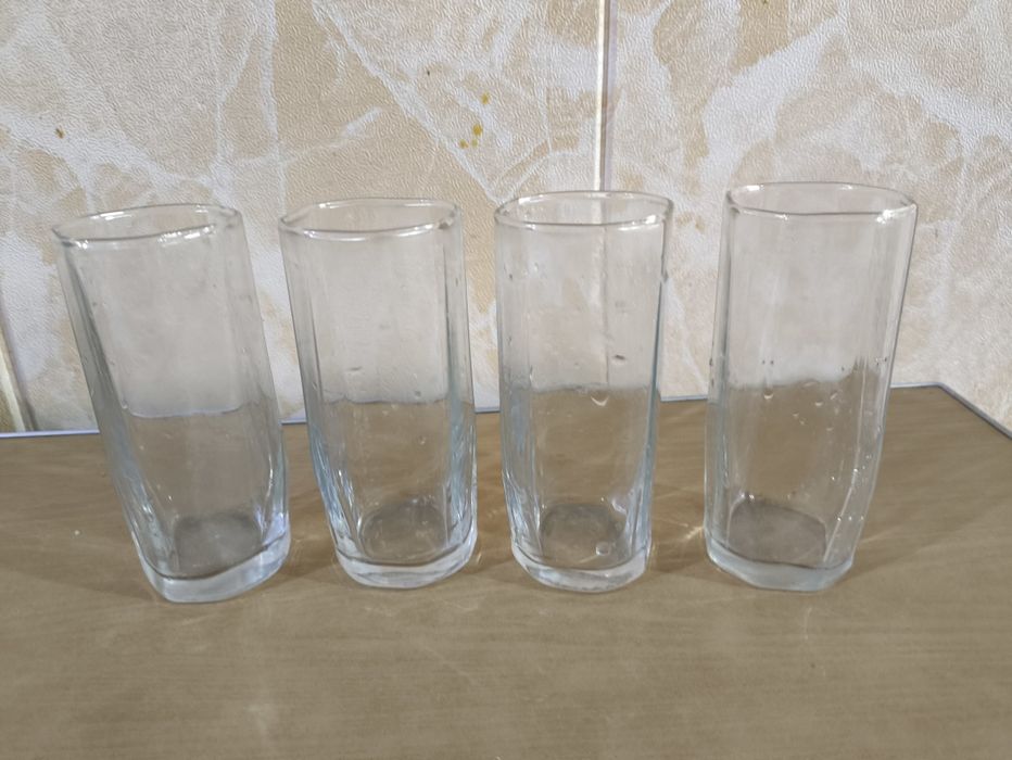 Стаканы, стопки, рюмки