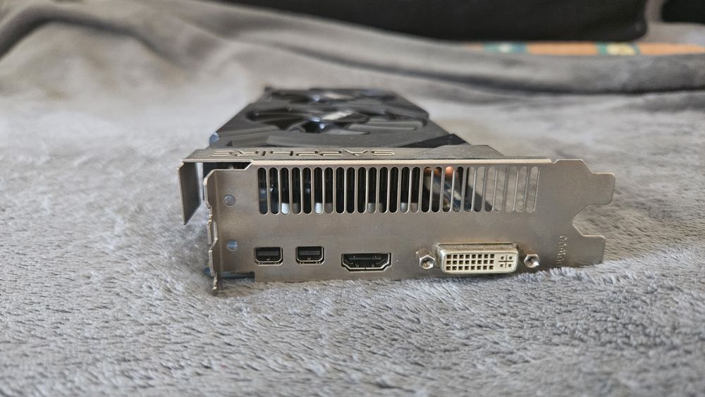 vand placa video amd hd 7870 dual-x 2gb vram