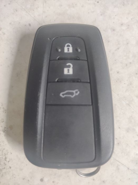 Электронный смарт ключ Тойота RAV4