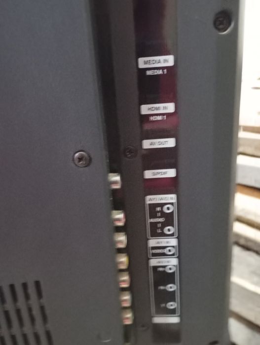 Продам телевизор HiTACHi