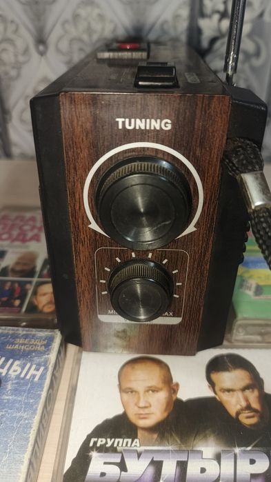 Продам магнитофон с кассетами