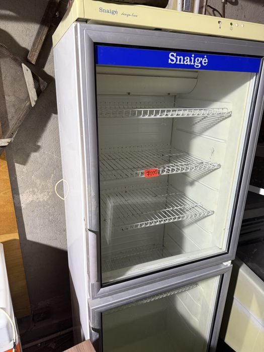 Продам Витринный холодильники