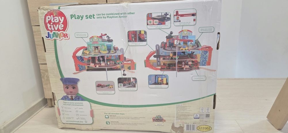 Set de construcții, gara pe 3 nivele si bucătărie de jucărie complet utilata cu sunete si lumini