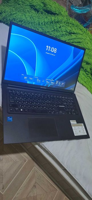ASUS Vivobook (Ноутбук)