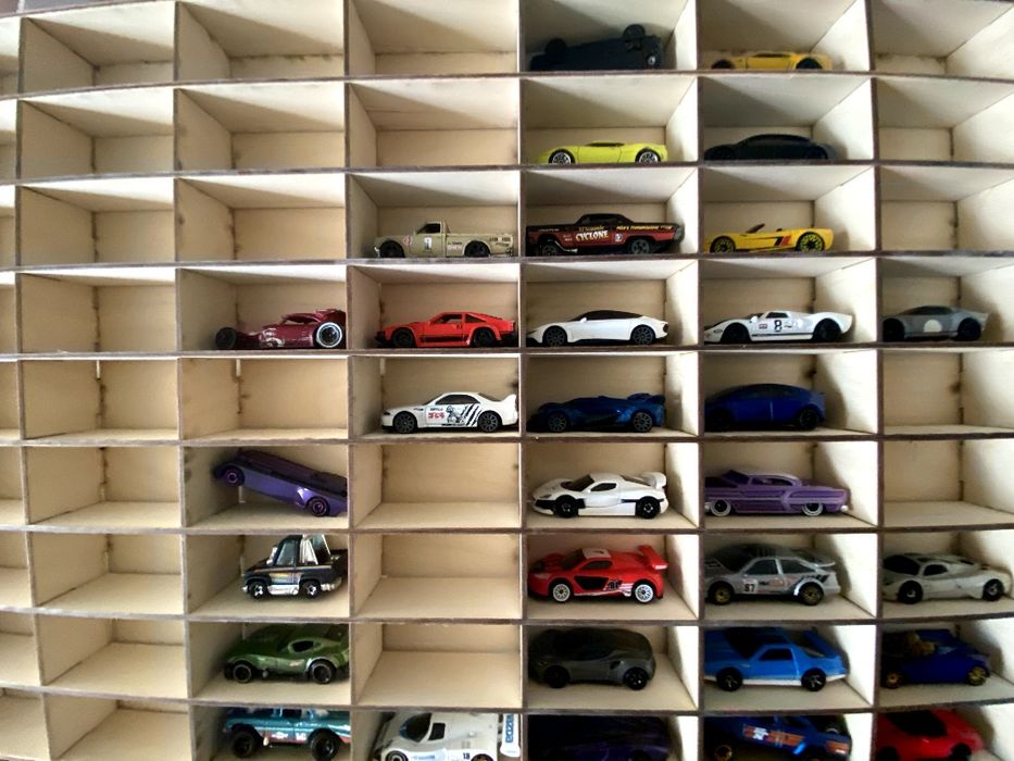 полка для машинок