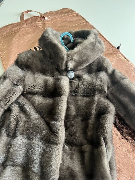 Норковая шуба сатылады