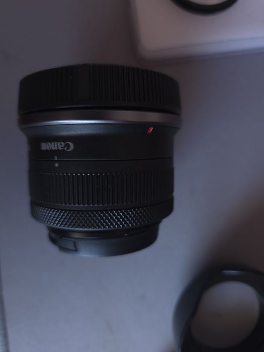 Обектив Canon RF-S 18-45mm