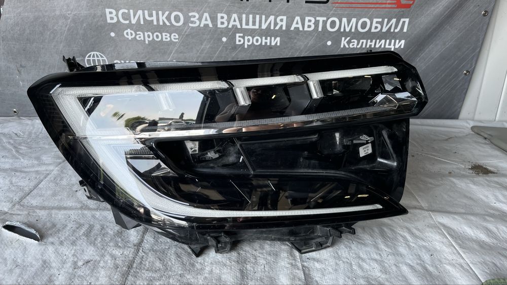 Десен фар Renault Austral