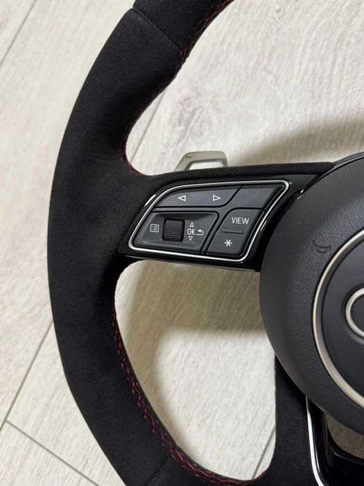 Volan AUDI RS / Alcantara / A3/A4/A5/Q5/Q7/Q8/RS3/RS4/RS5/RSQ8