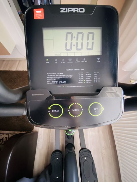 Bicicleta eliptică magnetica Zipro Hulk volantă 8 kg