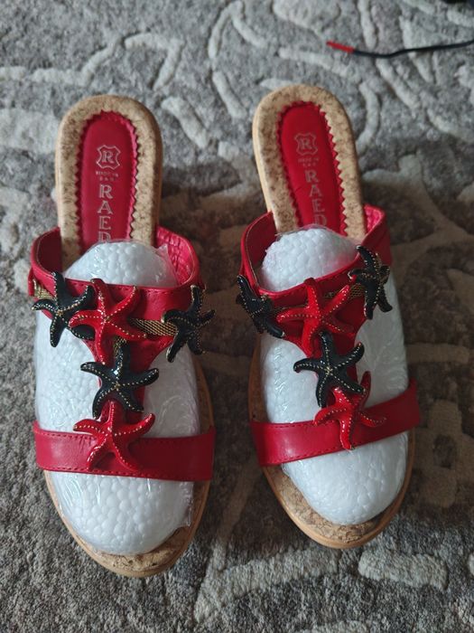 Продам летние шлепанцы