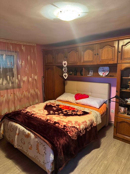 Casă de închiriat