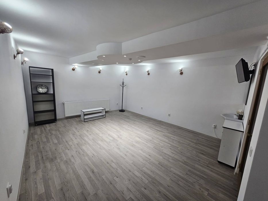 Inchiriere cameră COSMETICĂ