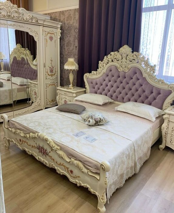 Продам спальный гарнитур.