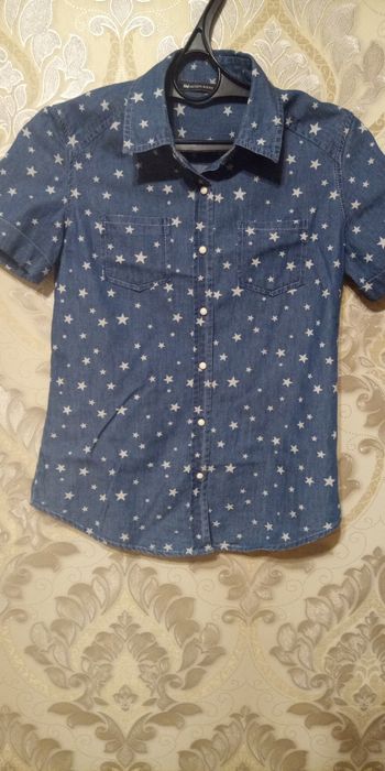 Джинсы и рубашка на 12-13 лет
В отл.состоянии
По 50 тыс
Вместе за 80 т