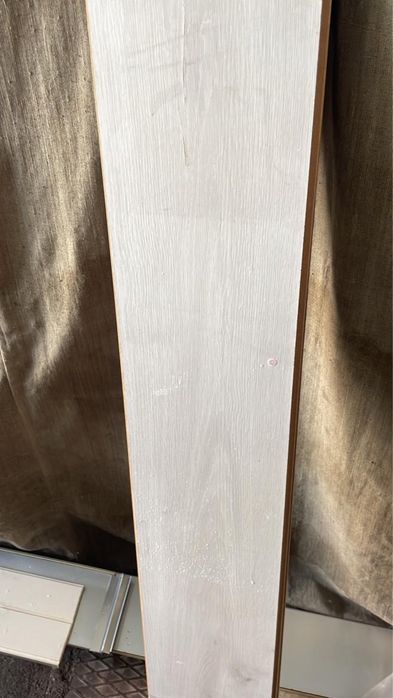 Ламинат, напольное покрытие, линолеум.