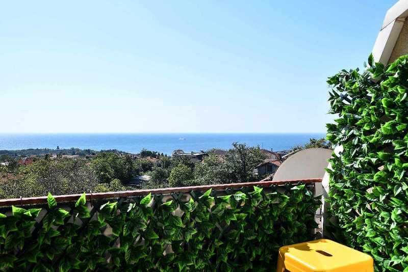 Продава се Тристаен апартамент в Варна, м-т Траката - 110 кв.м за 1937 €/кв.м - Снимка #13