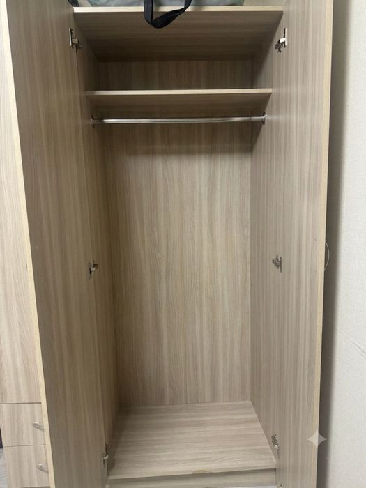 Продам шкаф для вещей и прихожую