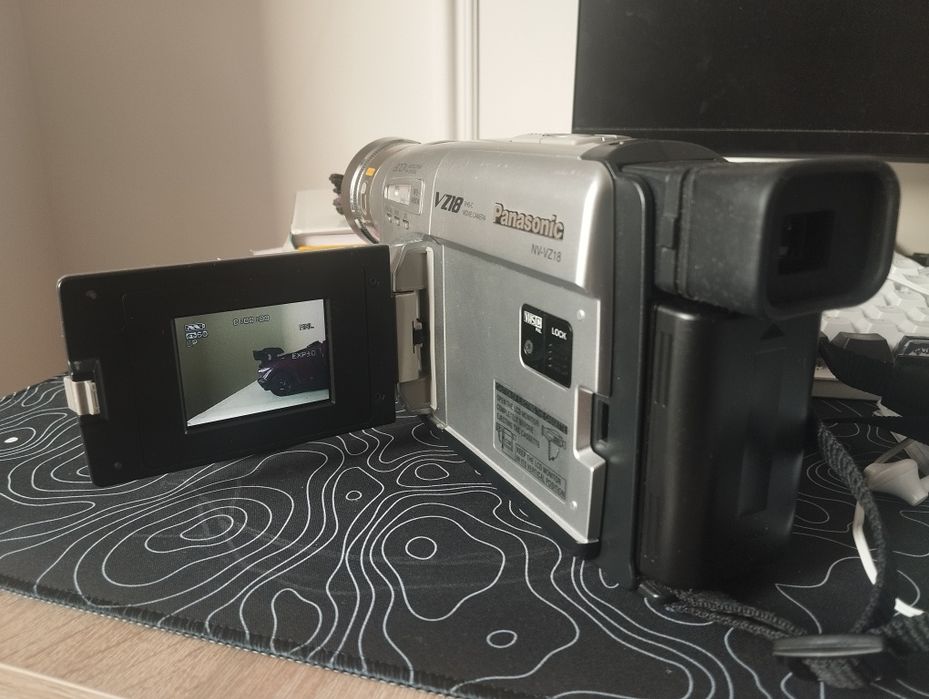 Видеокамера VHS-C Panasonic NV-VZ18