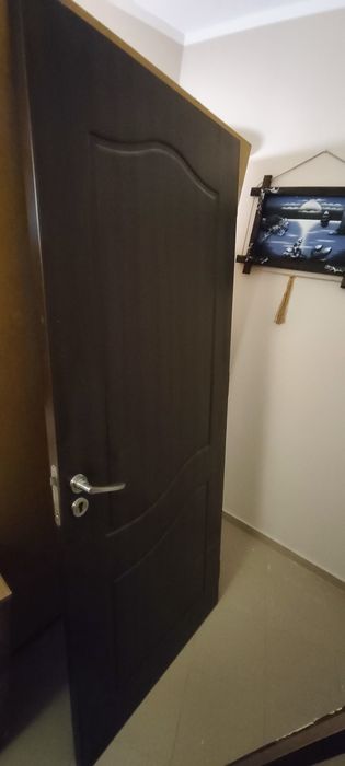 Интериорна врата с каса