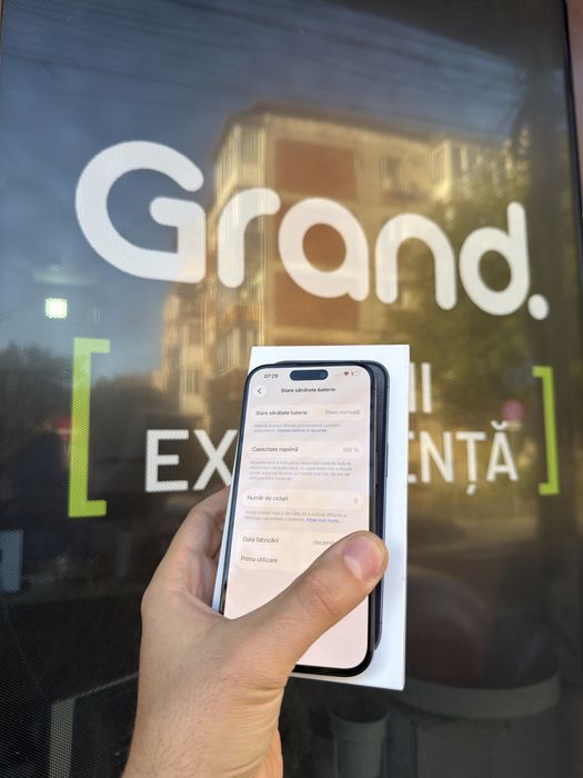iPhone 15 Pro Ca NOU 256 GB Baterie 100%  * GRAND * Garantie 1 AN