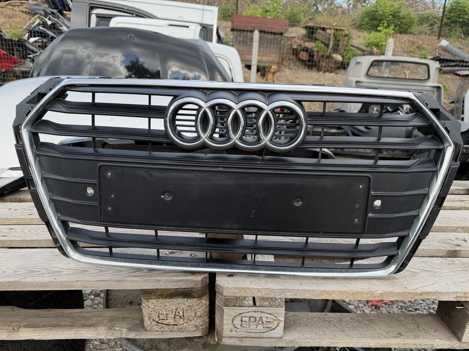 Решетка Audi A4 B9 2019 год.-