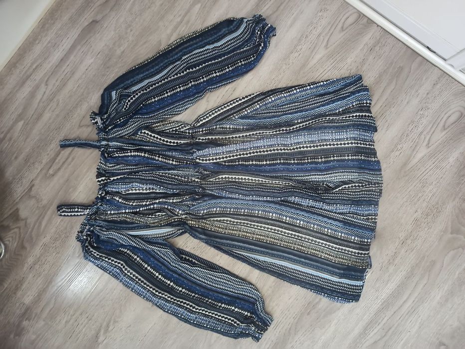 Продается платье в отличном состоянии.