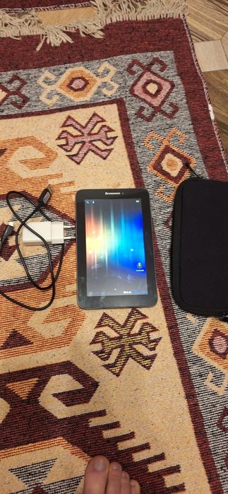 Tableta lenovo cu cartela fara capac