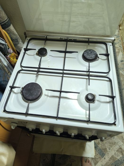 Отдам даром газплиту.