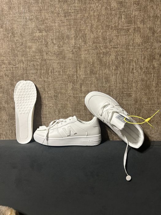 Продам женскую обувь