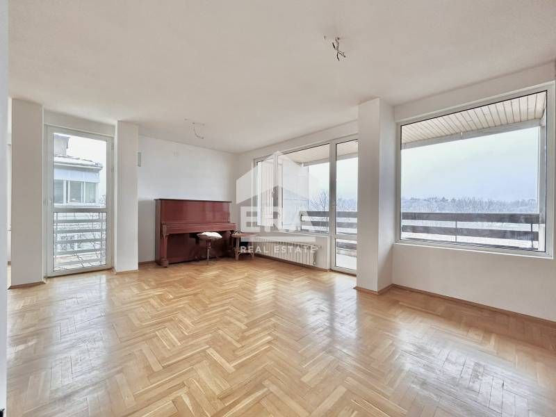 Дава се под наем Тристаен апартамент в София, Изток - 120 кв.м за 1150 € - Снимка #4