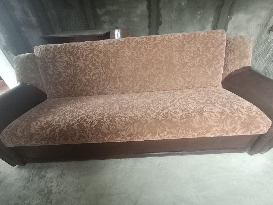 Vand canapea extensibilă