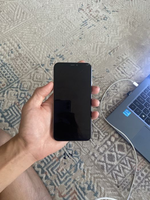 Продам Айфон X на запчасть