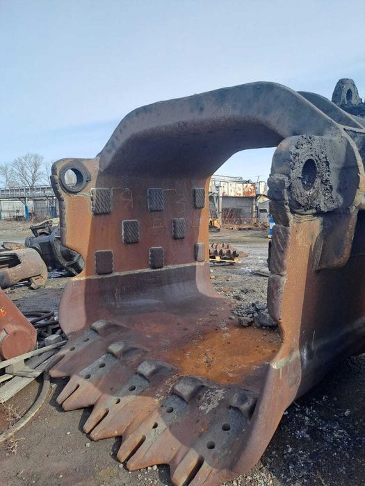 запасные части к экскаваору б/у