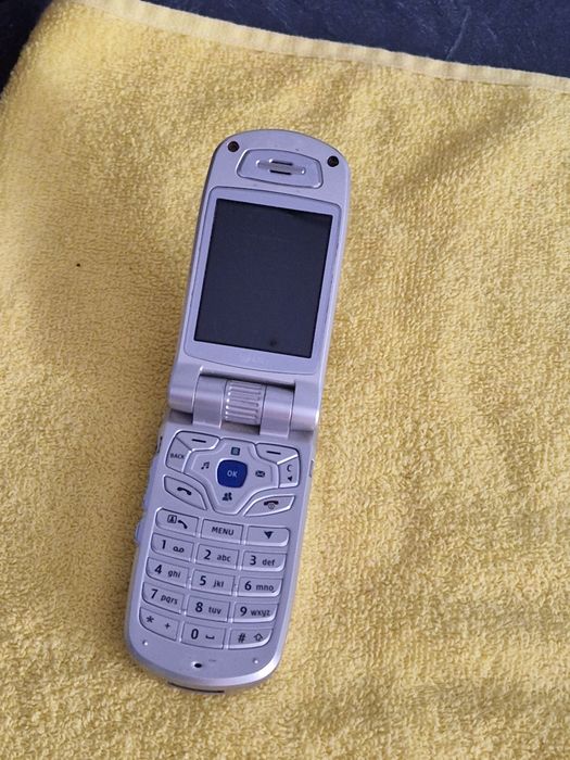 Telefon lg U8110