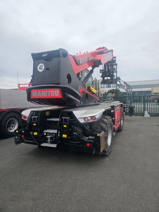 Telehandler rotativ MANITOU MRT model 2260