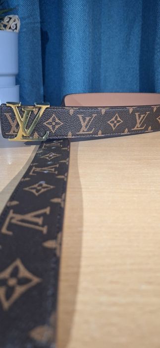 Curea Louis Vuitton Monogram - neagra (piele intoarsa)