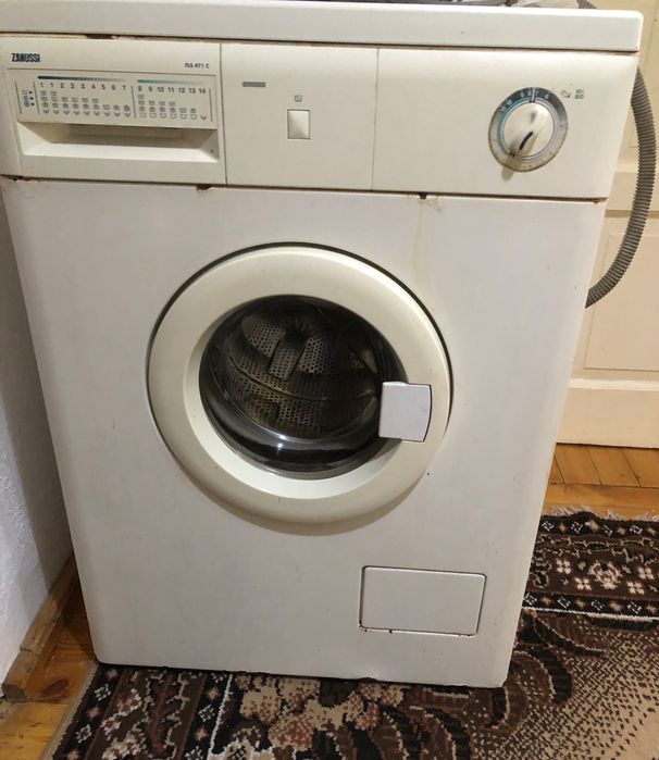 Продава се работеща Автоматична Перална Зануси-перфектна