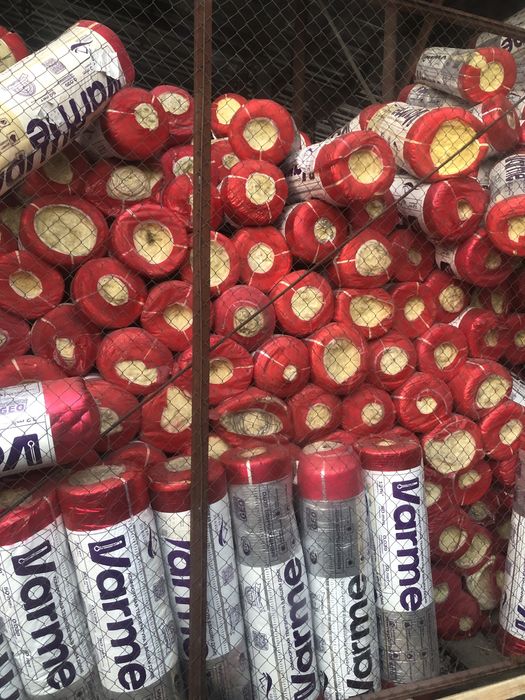 Стекловата с фальгой и без фольги