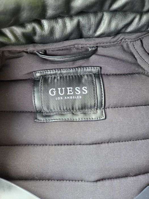 Преходно якенце Guess