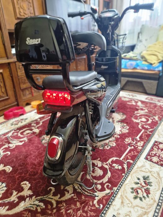 Scuter,  bicicleta, trotineta  electrica