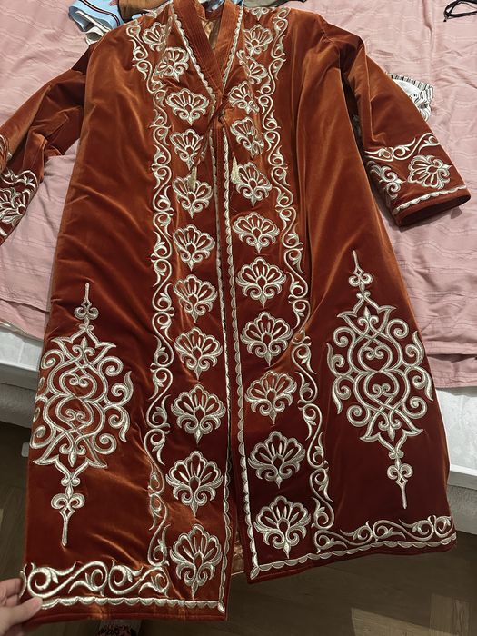 Продам дизайнерский чапан!
