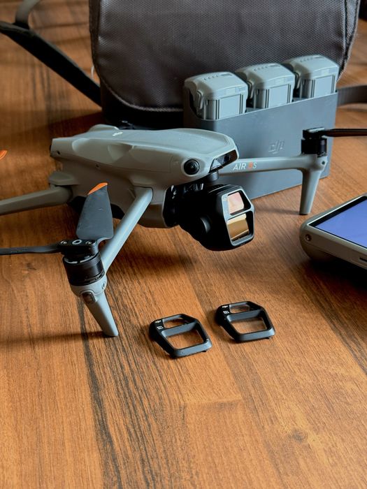 Продам дрон DJI Air 3S хорошем состоянии.