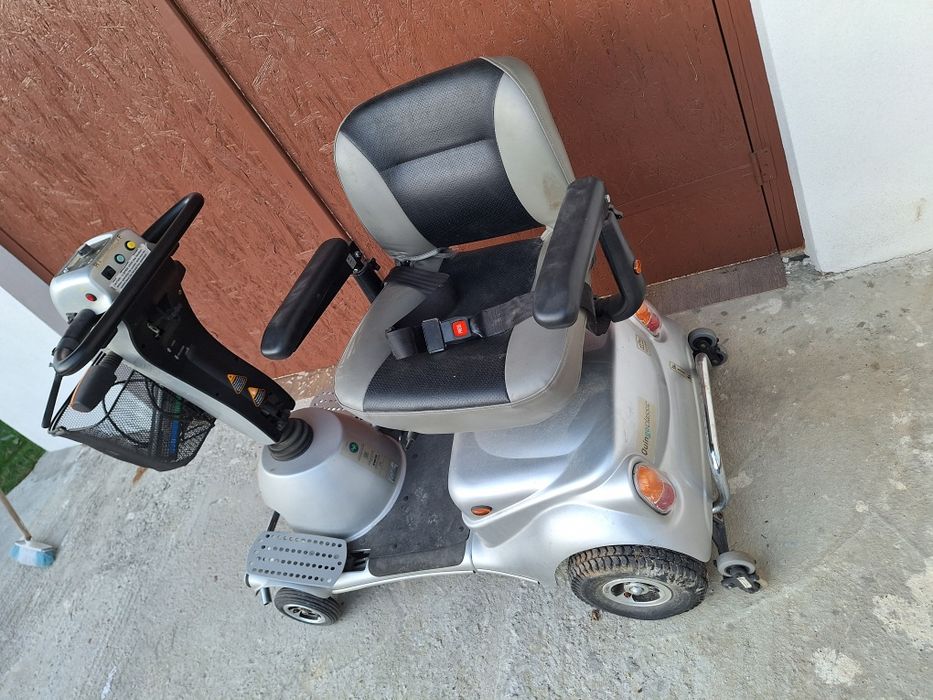 Triciclu, scuter electric. Quingo Clasic. Trebuie 2 baterii