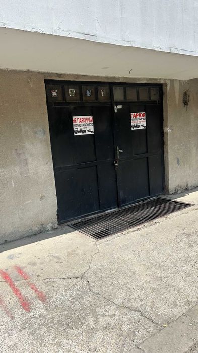 Дава се под наем Гараж / Паркомясто в Варна, Център - 18 кв.м за 204 € - Снимка #1