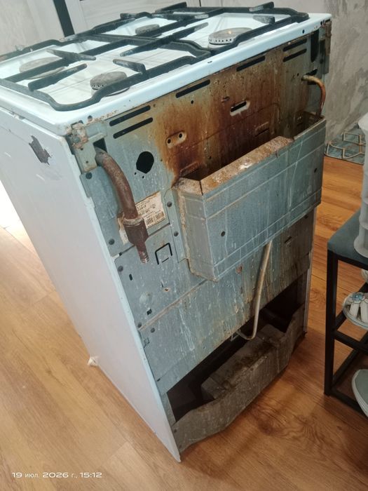 Продам газовую плиту